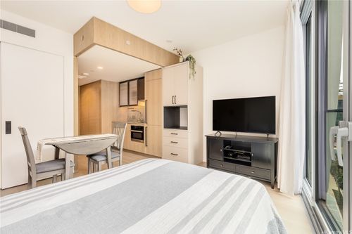 527-1000 Auahi St, Honolulu, HI, 96814-4105 | Card Image