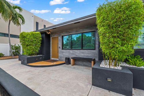 214 S Swinton Ave, Delray Beach, FL, 33444-3658 | Card Image