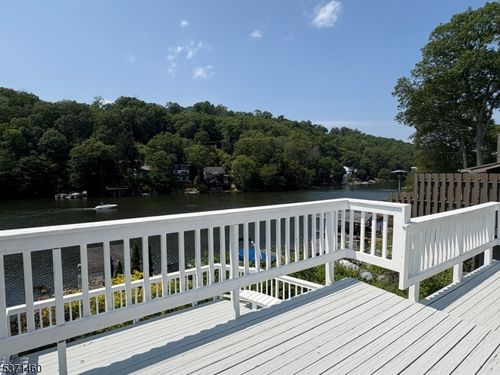 38 W River Styx Rd, Hopatcong, NJ, 07843-1828 | Card Image