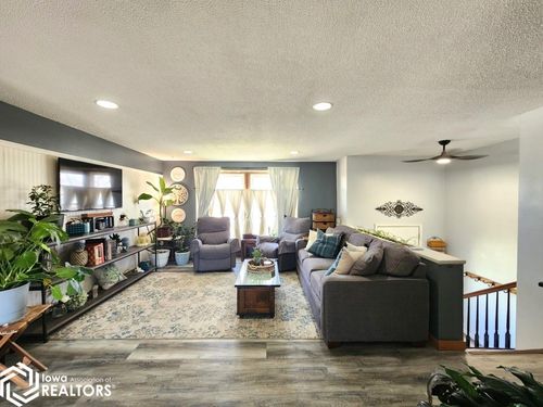 1026 N Polk Ave, Mason City, IA, 50401-1830 | Card Image