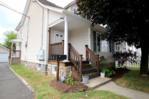 apt-b-67 Scofield Ave, Stamford, CT, 06906-1754 | Card Image