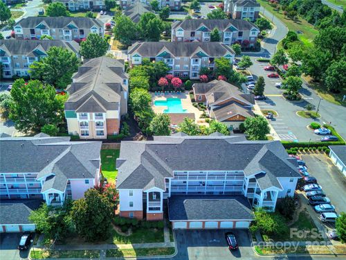 9022 Meadow Vista Rd, Charlotte, NC, 28213-5291 | Card Image