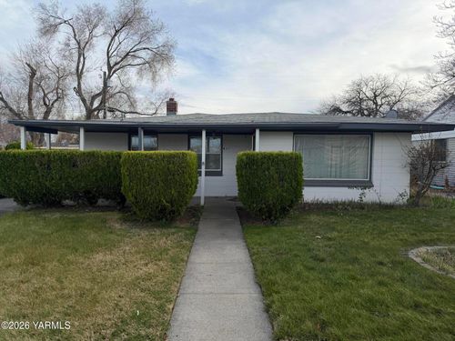 317 W 10th Ave, Kennewick, WA, 99336-6365 | Card Image