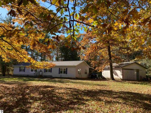 3565 Chrivia Road, Lupton, MI, 48635 | Card Image