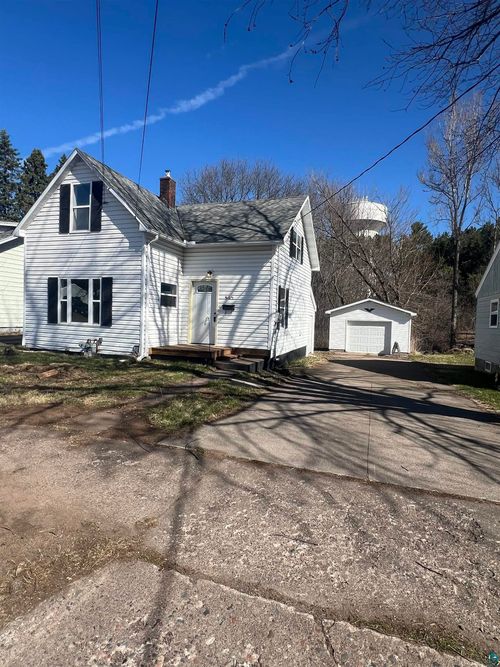 805 Park Ave, Cloquet, MN, 55720-1458 | Card Image