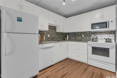 101-2125 Osler St, Regina, SK, S4P4G9 | Card Image