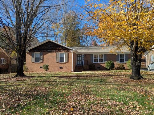 3 Pall Mall Pl, Greensboro, NC, 27455-2026 | Card Image