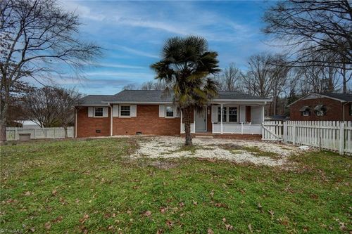 184 Oliver Ln, Burlington, NC, 27217-7516 | Card Image