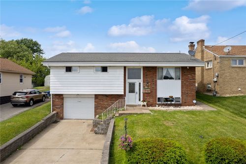 707 Glencairn St, West Mifflin, PA, 15122-2070 | Card Image