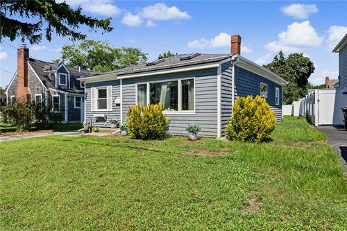 26 Bowden Ave, Barrington, RI, 02806-3152 | Card Image