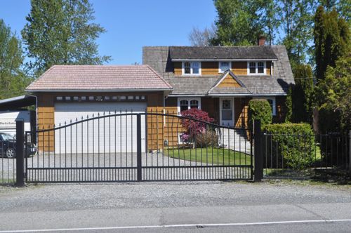 25183 Dewdney Trunk Rd, Maple Ridge, BC, V4R1X6 | Card Image