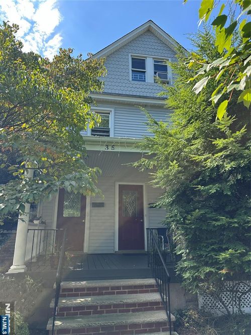 35 Harrington Ave, Westwood, NJ, 07675-1802 | Card Image