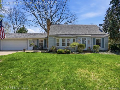 128 Becker Dr, Brighton, MI, 48116-1877 | Card Image