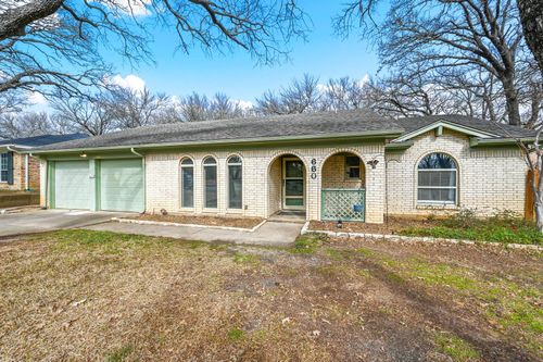 660 Springhill Dr, Hurst, TX, 76054-2328 | Card Image