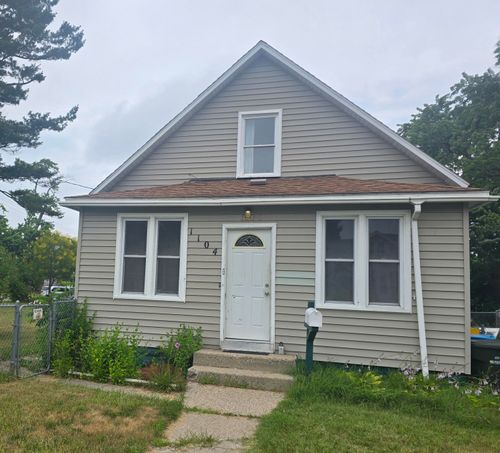 1104 W Southern Ave, Muskegon, MI, 49441-2270 | Card Image