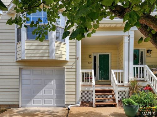 1537 Whispering Creek Dr, Ballwin, MO, 63021-8476 | Card Image