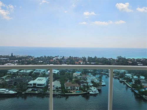 2409-20201 E Country Club Dr, Aventura, FL, 33180-3001 | Card Image