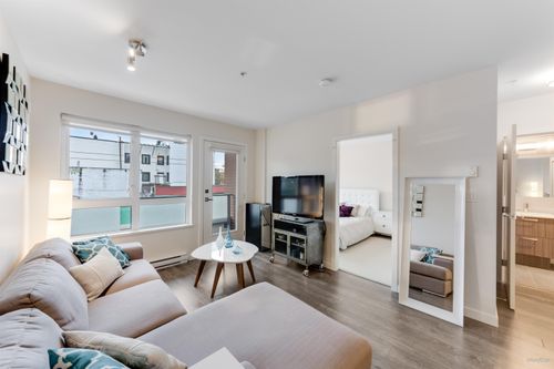204-202 E 24th Ave, Vancouver, BC, V5V1Z6 | Card Image