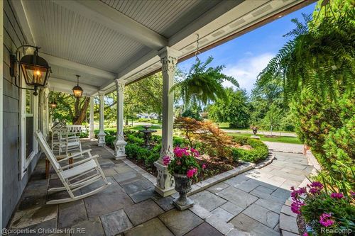 275 Barden Rd, Bloomfield Hills, MI, 48304-2710 | Card Image