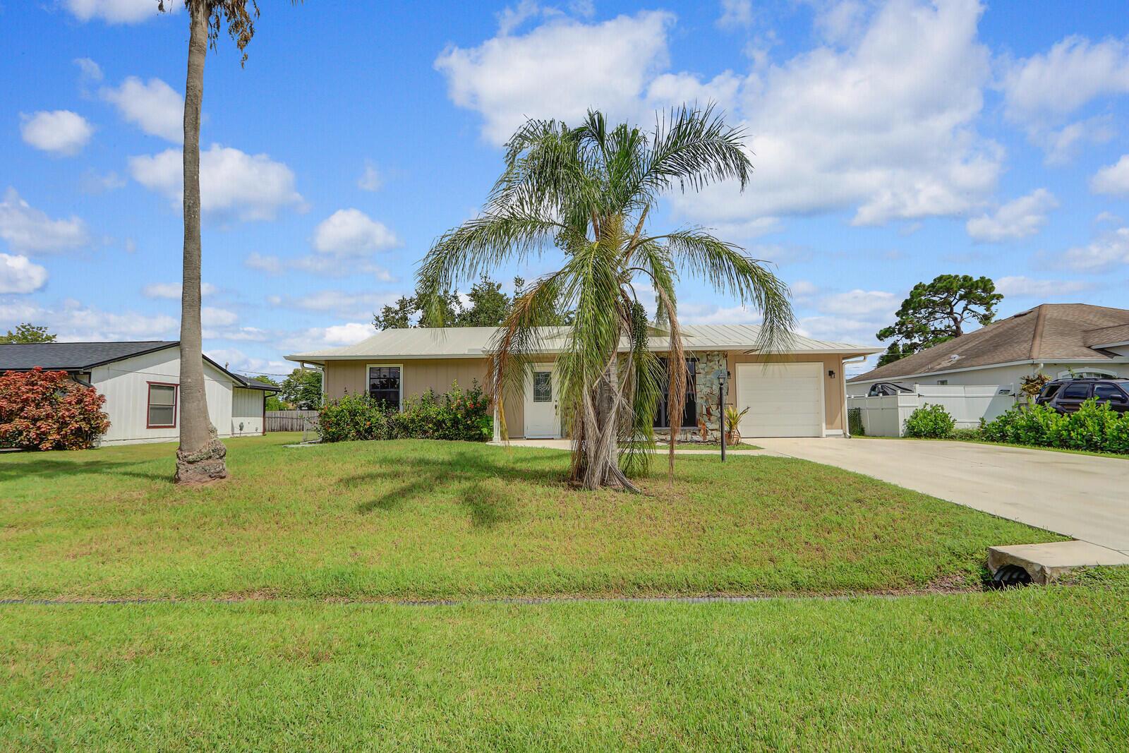 Banks Ter, Port Saint Lucie, FL 34953
