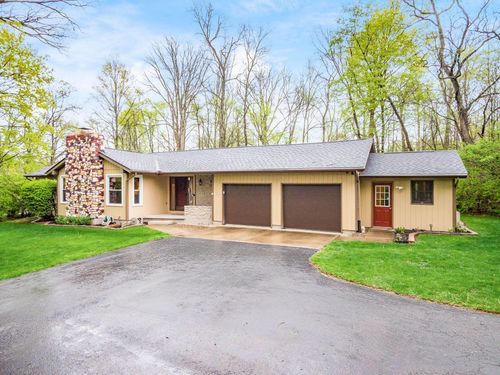 4381 Briarwood Dr, Urbana, OH, 43078-8222 | Card Image