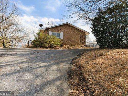 617 W Currahee St, Toccoa, GA, 30577-2631 | Card Image