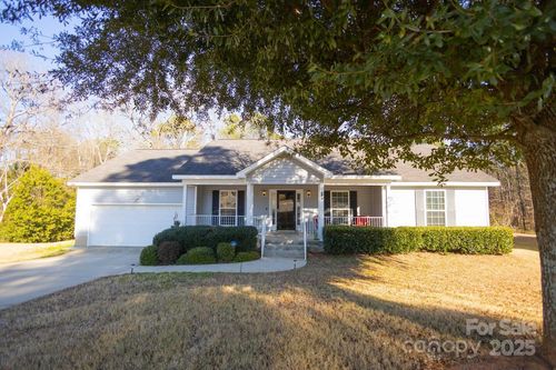 68 Lorry Ct, North Augusta, SC, 29841-7204 | Card Image