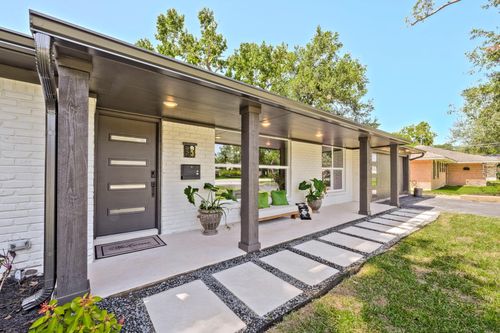 8923 Rockhurst Dr, Houston, TX, 77080-3017 | Card Image