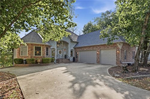 174 Holiday Island Dr, Holiday Island, AR, 72631-4818 | Card Image