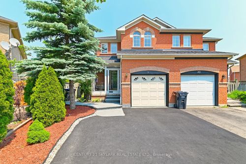 31 Todmorden Dr, Brampton, ON, L7A1M7 | Card Image
