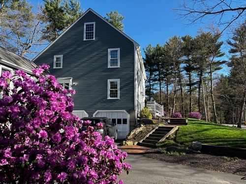 142 Baker St, Walpole, MA, 02081-4123 | Card Image