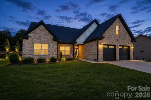 4282 Holly Cir Ne, Conover, NC, 28613-9424 | Card Image