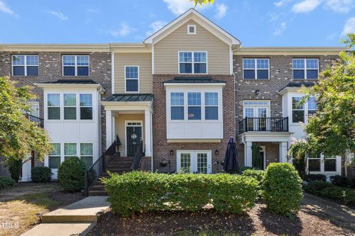 9352 Wooden Rd, Raleigh, NC, 27617-8214 | Card Image