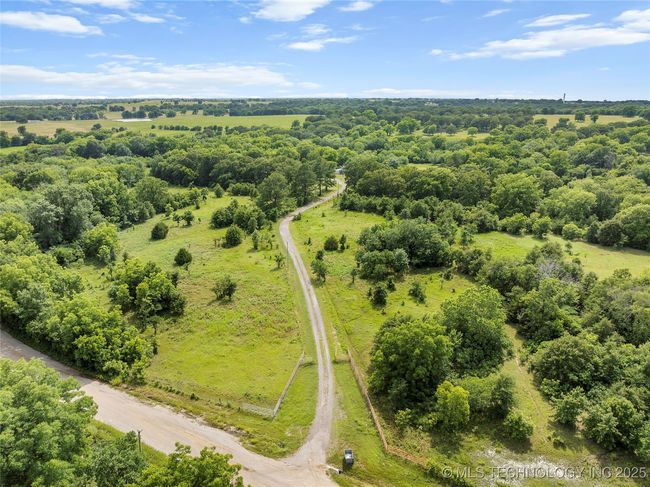 6721 Swayback Rd, House other with 3 bedrooms, 2 bathrooms and null parking in Sulphur OK | Image 4