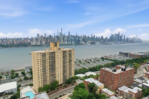 23d-6600 Kennedy Blvd E, West New York, NJ, 07093-4247 | Card Image