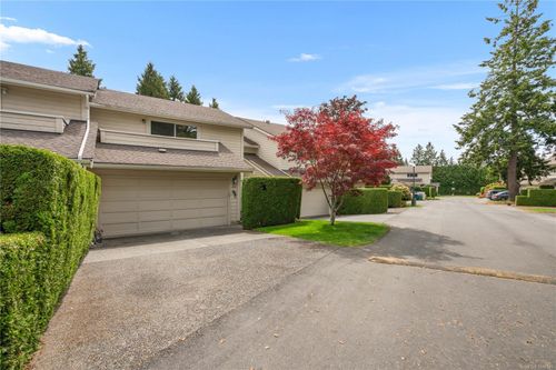 32-1287 Verdier Ave, Brentwood Bay, BC, V8M1H1 | Card Image