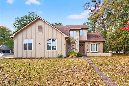 1618 Woodland Ct Sw, Ocean Isle Beach, NC, 28469-6432 | Card Image