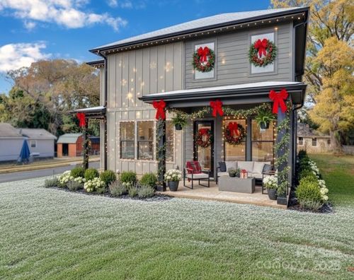 1024 Pryor St, Charlotte, NC, 28208-4140 | Card Image