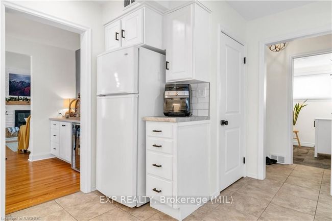 100 Hinks St, House other with 3 bedrooms, 0 bathrooms and 2 parking in Walkerton ON | Image 9