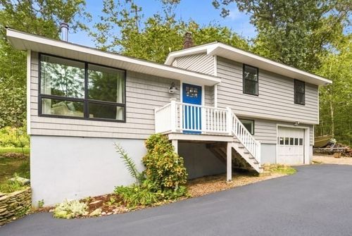 118 Horseneck Rd, Dartmouth, MA, 02748-1049 | Card Image