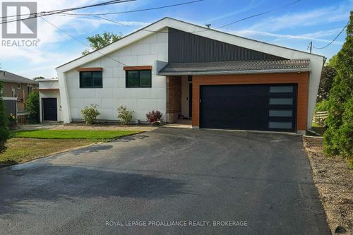 25 Willowbank Rd E, Gananoque, ON, K7G2V5 | Card Image