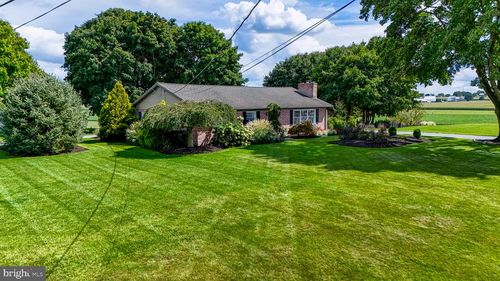 123 N Groffdale Road, NEW HOLLAND, PA, 17557 | Card Image