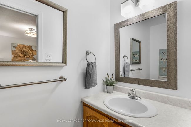 4593 Boundary Rd, House other with 3 bedrooms, 2 bathrooms and 6 parking in Carlsbad Springs ON | Image 16
