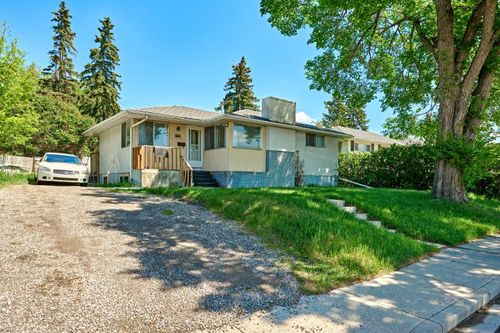 28 Cornell Pl Nw, Calgary, AB, T2K1V7 | Card Image
