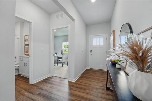 10304 Tuscany Pkwy, Peculiar, MO, 64078-2208 | Card Image