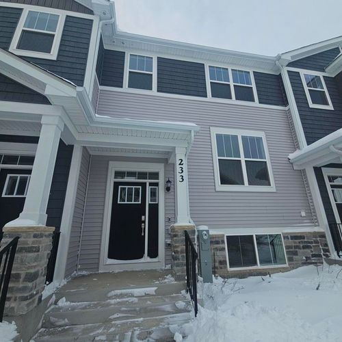 233 Settlers Pkwy, Elgin, IL, 60124 | Card Image