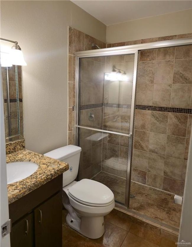 404 Lance St, House other with 3 bedrooms, 2 bathrooms and 1 parking in Alamo TX | Image 11
