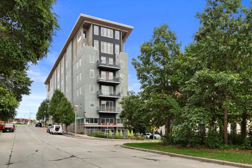 2080 N Commerce St, Milwaukee, WI, 53212-3475 | Card Image