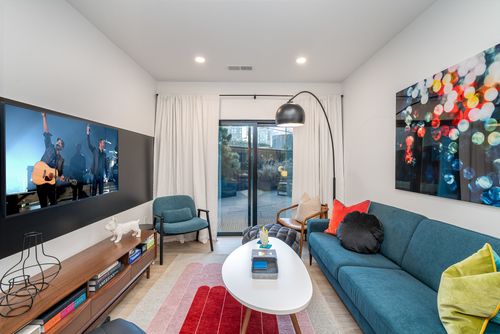 apt-214-635 7th Ave S, Nashville, TN, 37203-5033 | Card Image