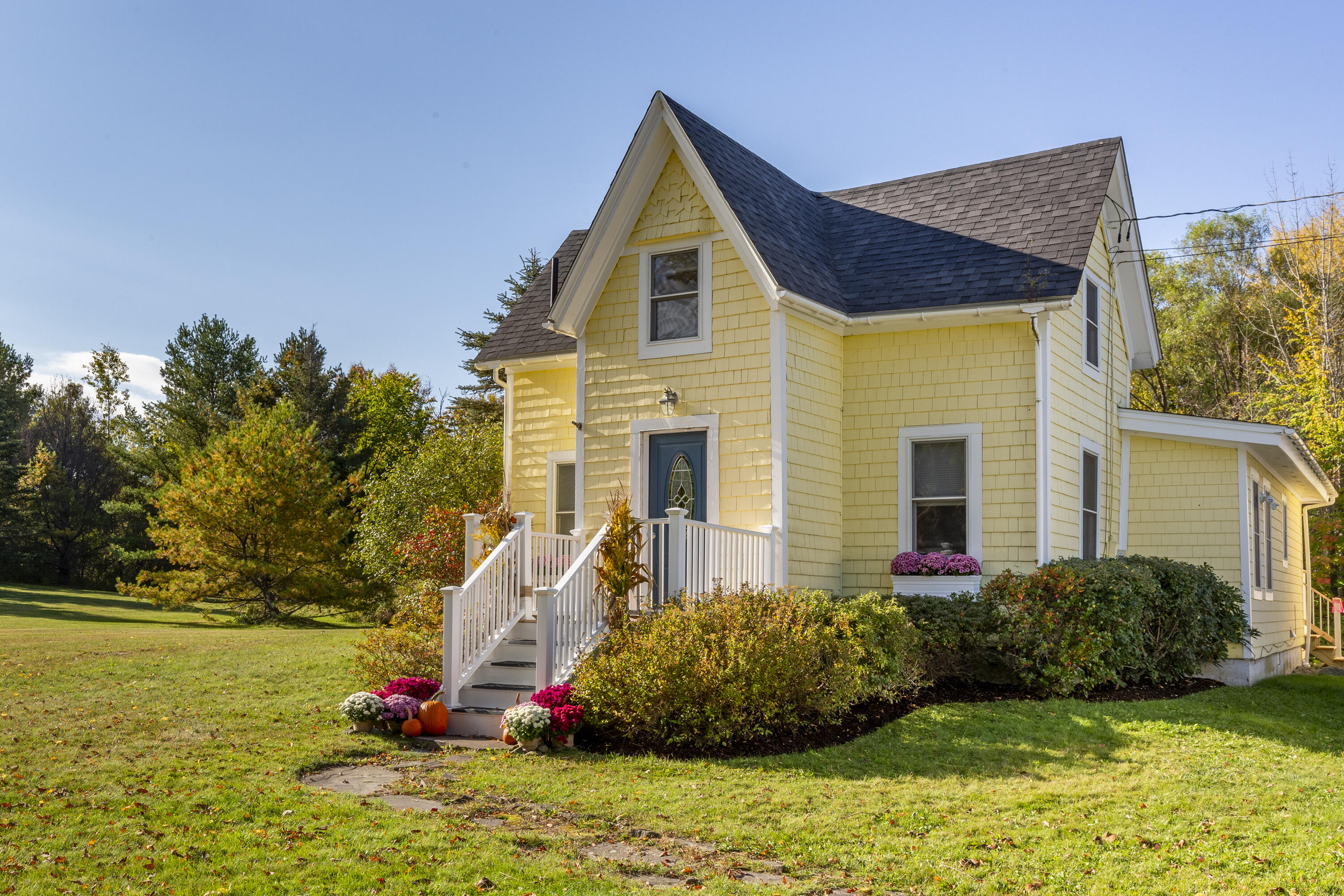 Limerock St, Camden, ME 04843
